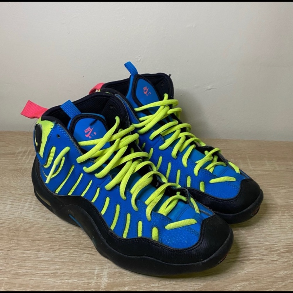 NIKE AIR BAKINS
